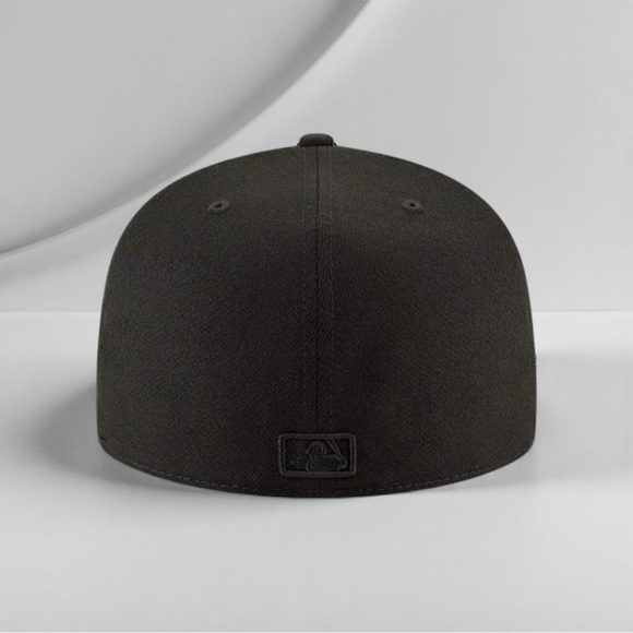 New Era MLB 59FIFTY 7 3/8 Team Color Auth Collection Fitted On Field Gam… - Picture 6 of 7